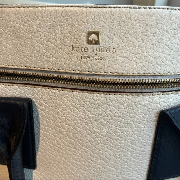 Kate spade leather tote bag
In a good condition - Picture 2 of 9